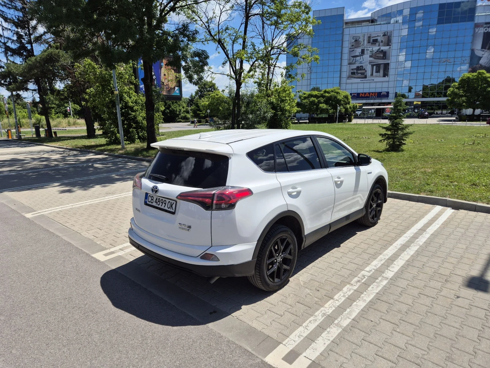 Toyota Rav4 2.5 хибрид, снимка 3 - Автомобили и джипове - 54901147