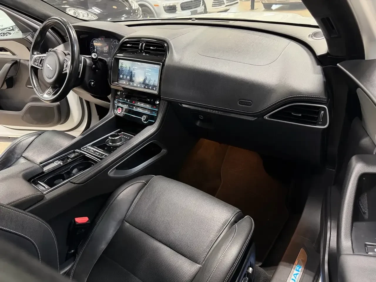 Jaguar F-PACE S AWD, снимка 8 - Автомобили и джипове - 55368986