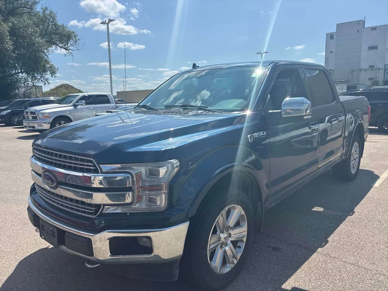 Ford F150 4WD SuperCrew Box