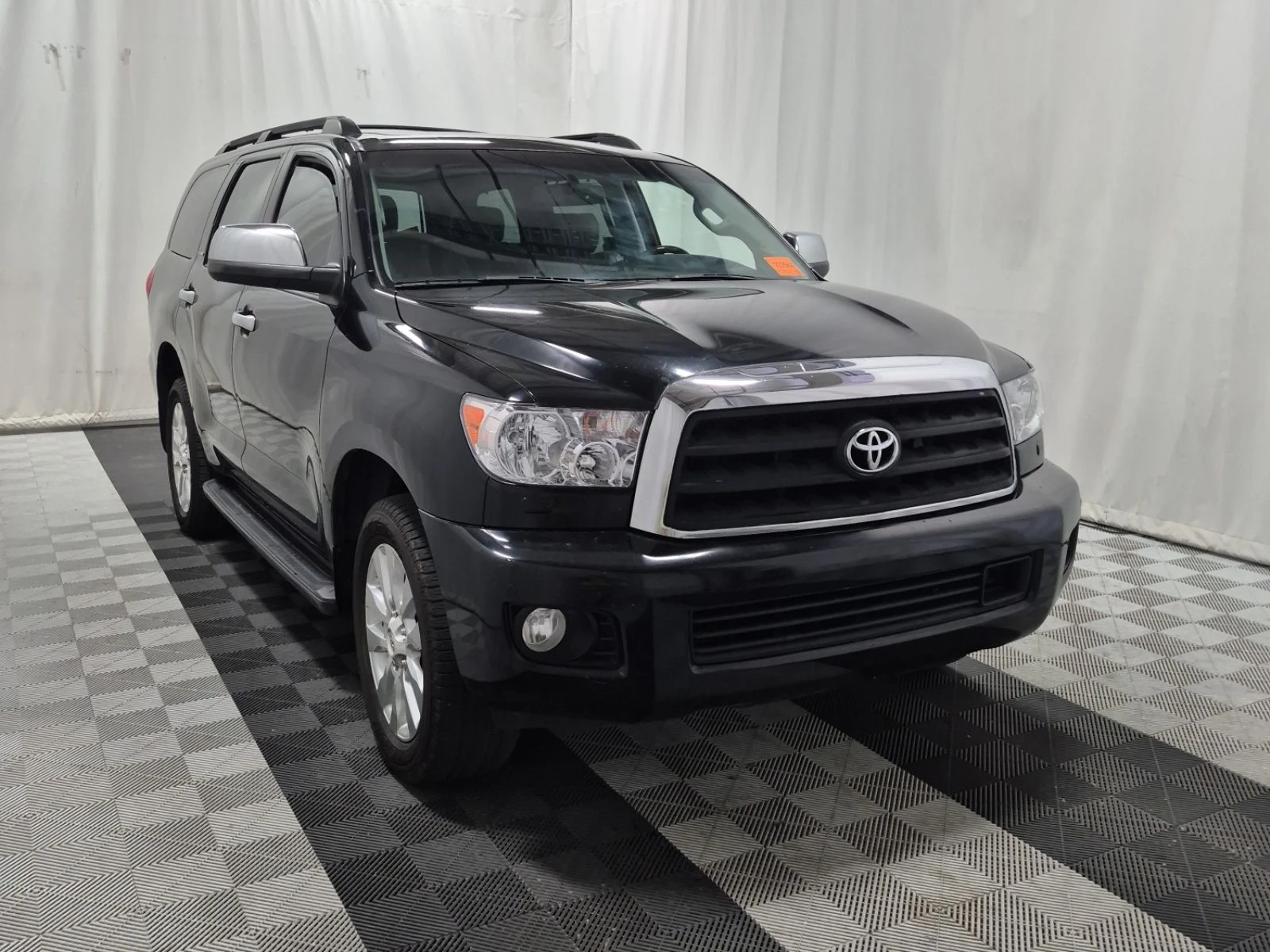 Toyota Sequoia PLATINUM  CARFAX, снимка 2 - Автомобили и джипове - 55430321