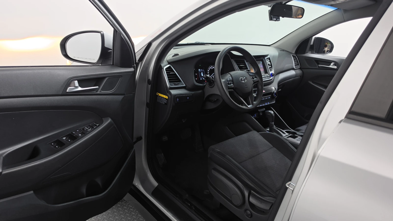 Hyundai Tucson 1.7 Style* КРАЙНА ЦЕНА, снимка 10 - Автомобили и джипове - 55594494