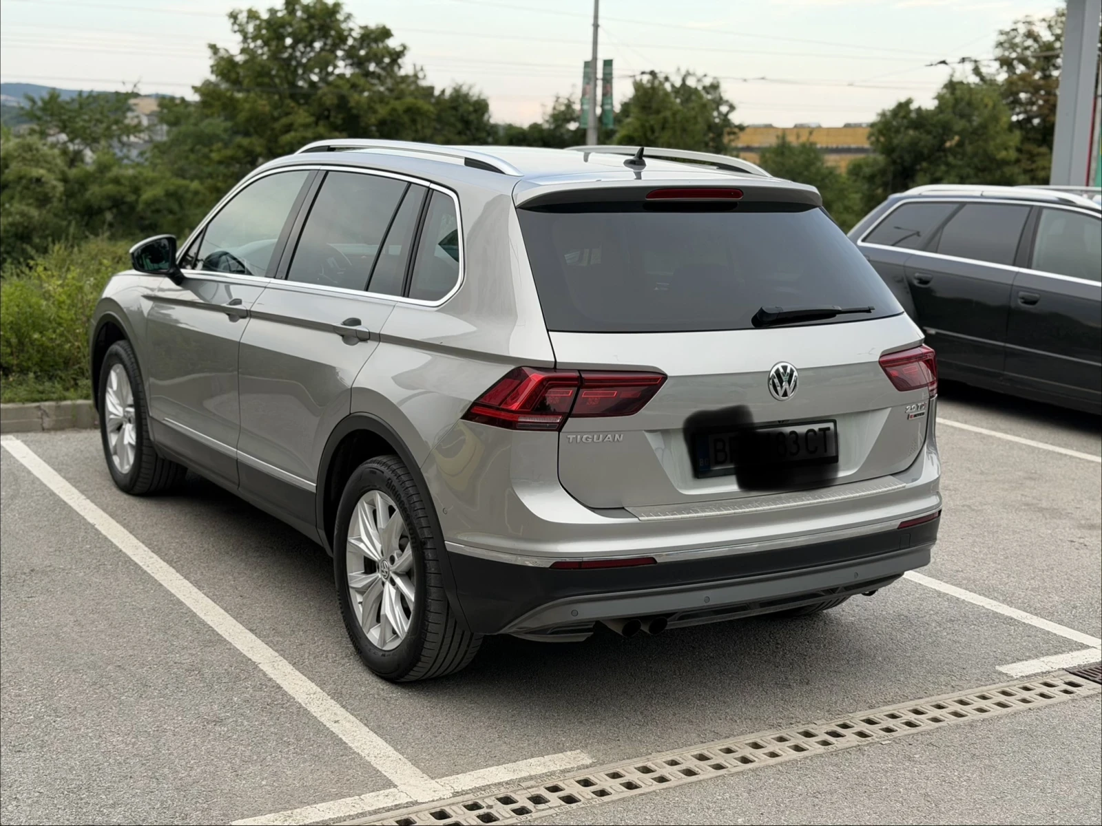 VW Tiguan 71000 км, снимка 4 - Автомобили и джипове - 56015162