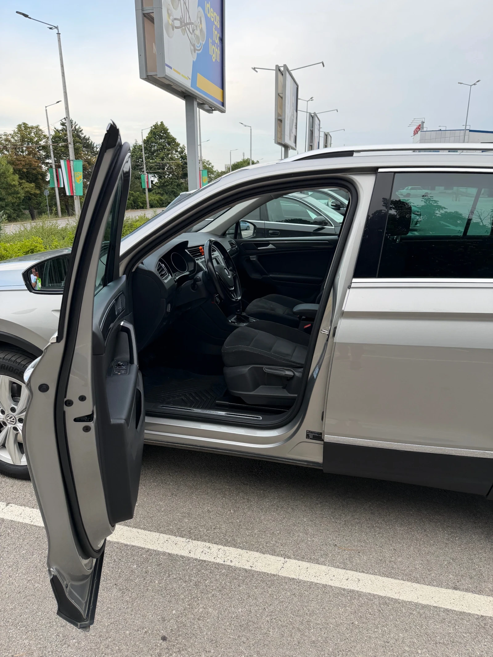 VW Tiguan 71000 км, снимка 7 - Автомобили и джипове - 56015162