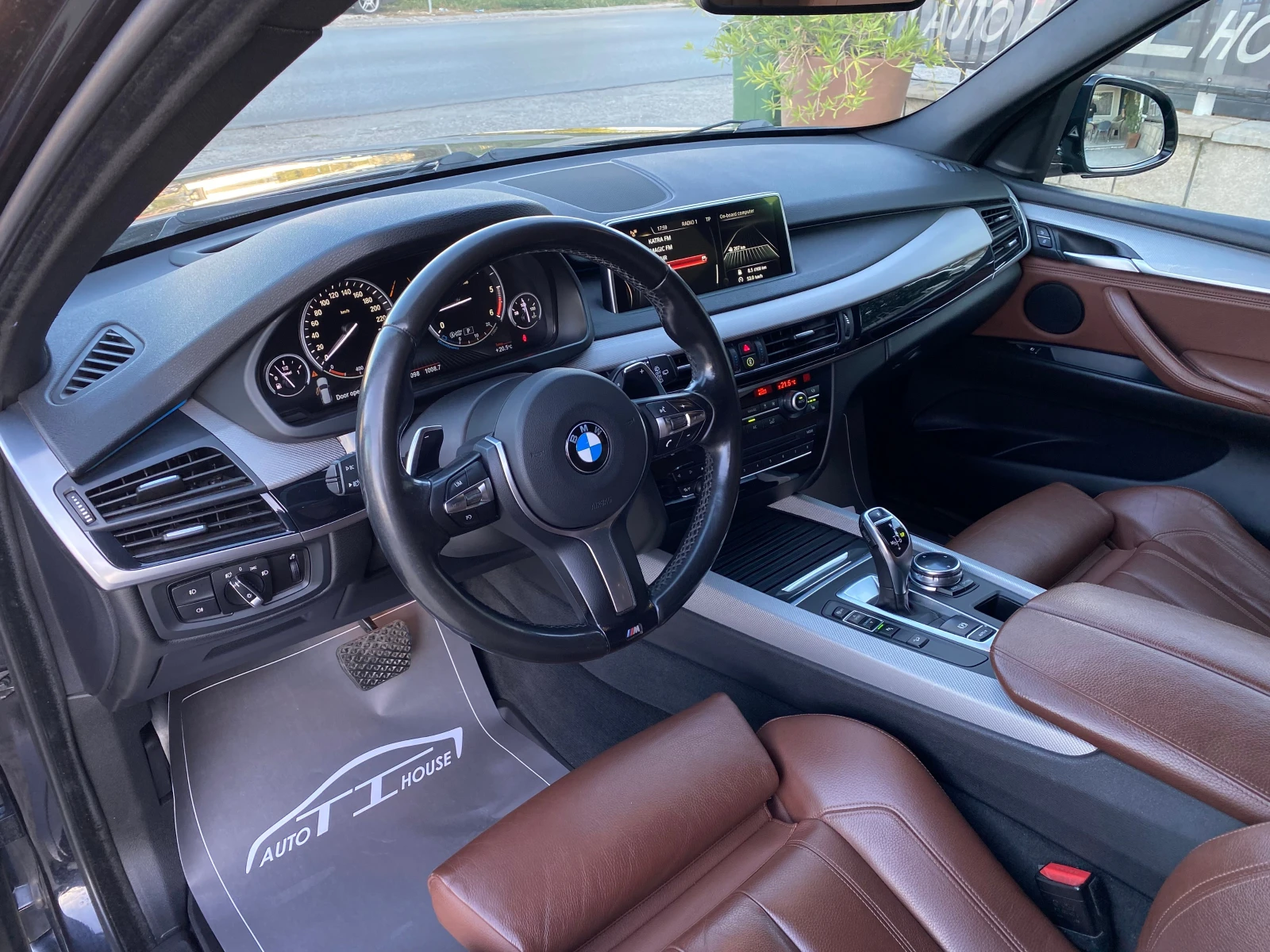 BMW X5 M-Pack* LED* Head Up* 178000KM!, снимка 8 - Автомобили и джипове - 56334780