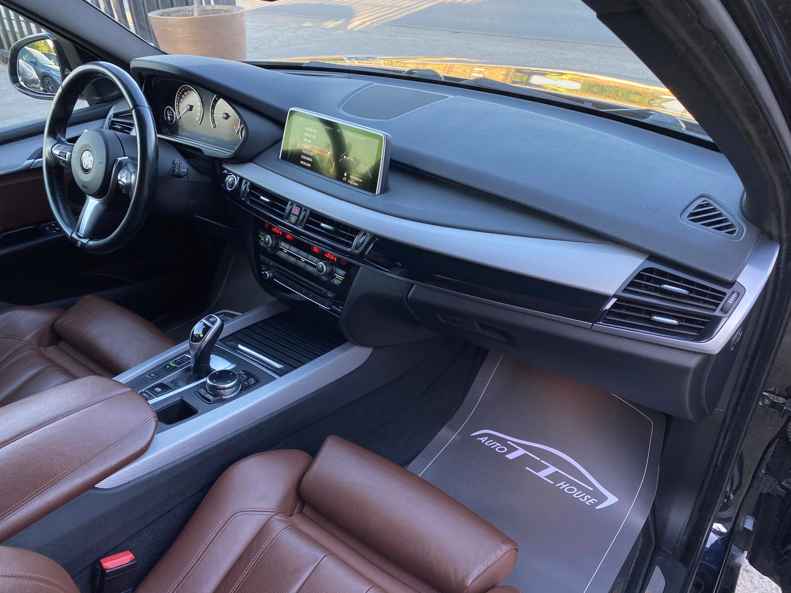 BMW X5 M-Pack* LED* Head Up* 178000KM!, снимка 10 - Автомобили и джипове - 56334780