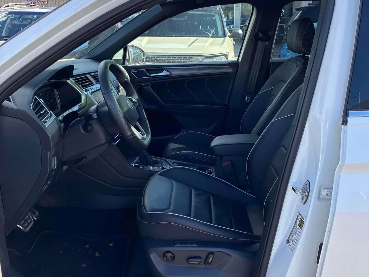 VW Tiguan Highline R Line/360/Dis/Fender/���������  | Mobile.bg � ����������� 12