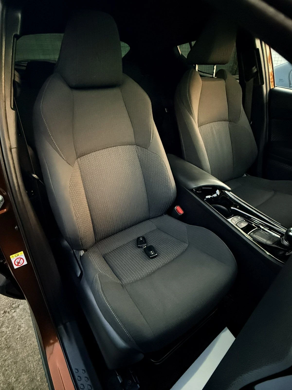 Toyota C-HR HYBRID 99000KM | Mobile.bg � ����������� 9