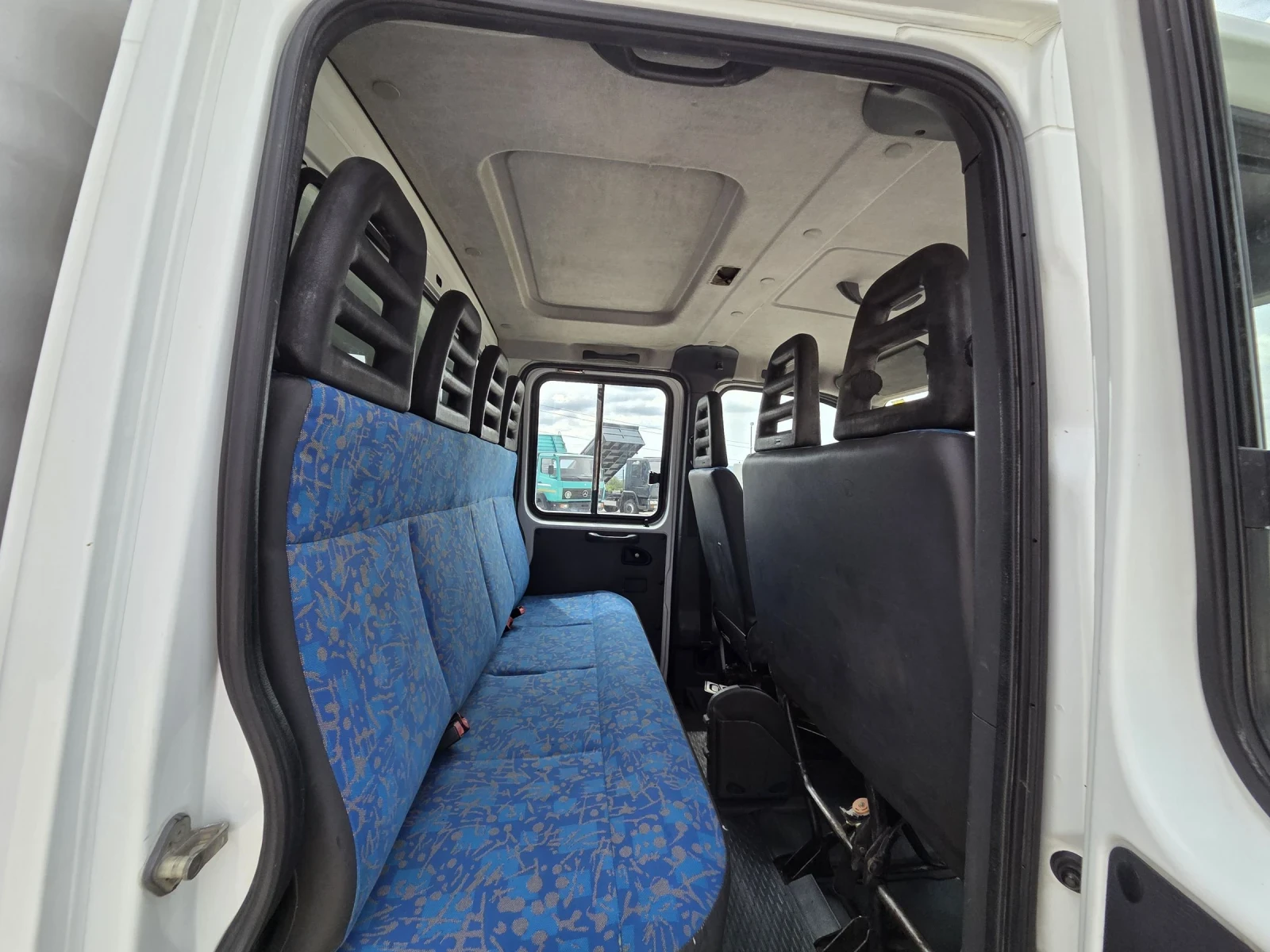 Iveco Daily 6+ 1, снимка 10 - Бусове и автобуси - 54942122