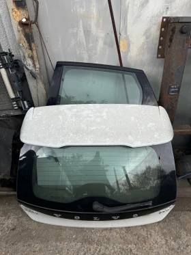 Заден капак за Volvo v40 2013-2017г, снимка 4