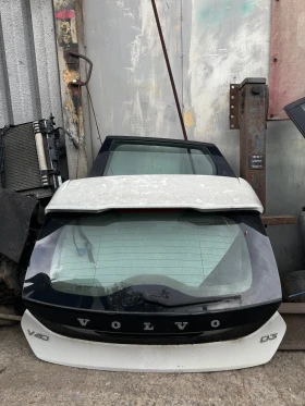 Заден капак за Volvo v40 2013-2017г, снимка 2