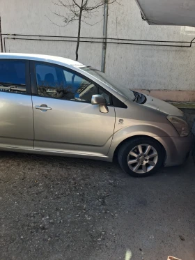 Toyota Corolla verso, снимка 4