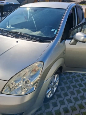 Toyota Corolla verso - 2950 € / 5769.70 лв. - 94205333 8