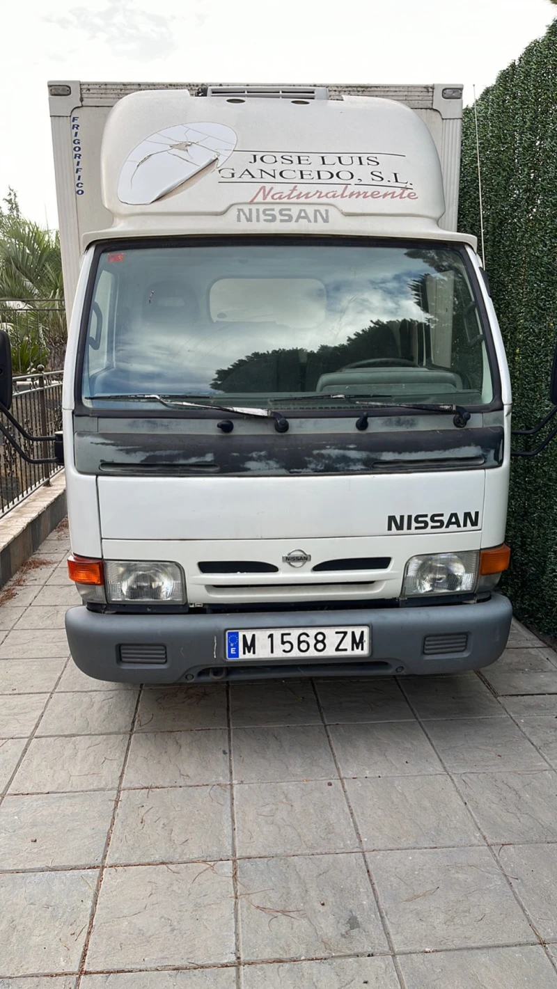 Nissan Kubistar Хладилно, снимка 1 - Автомобили и джипове - 46625809