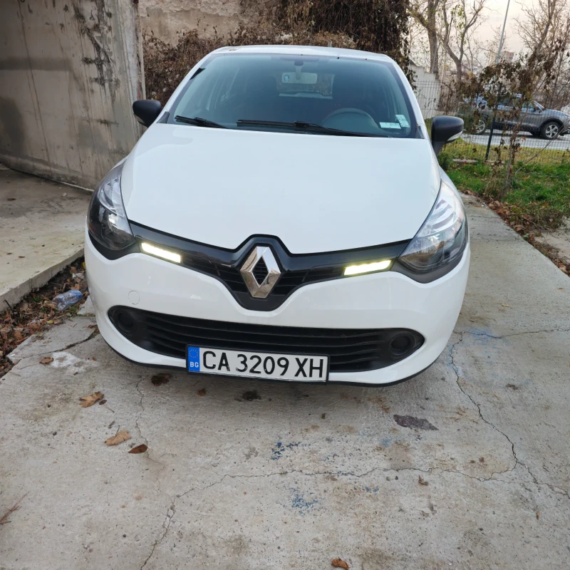 Renault Clio 1.2 benzin ckima, снимка 2 - Автомобили и джипове - 48348158