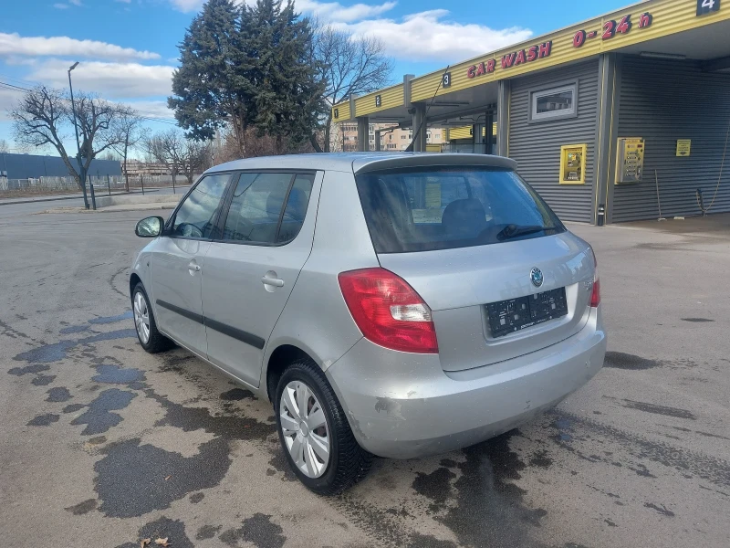 Skoda Fabia 1.4 бензин , снимка 4 - Автомобили и джипове - 48547493