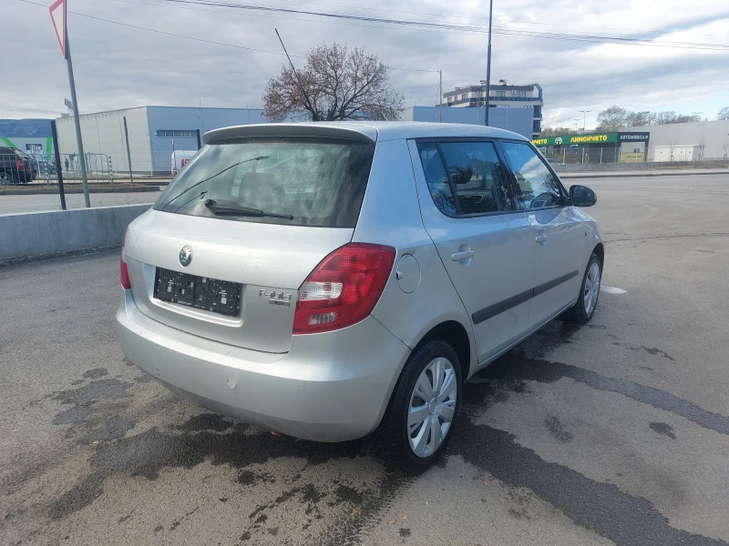 Skoda Fabia 1.4 бензин , снимка 6 - Автомобили и джипове - 48547493