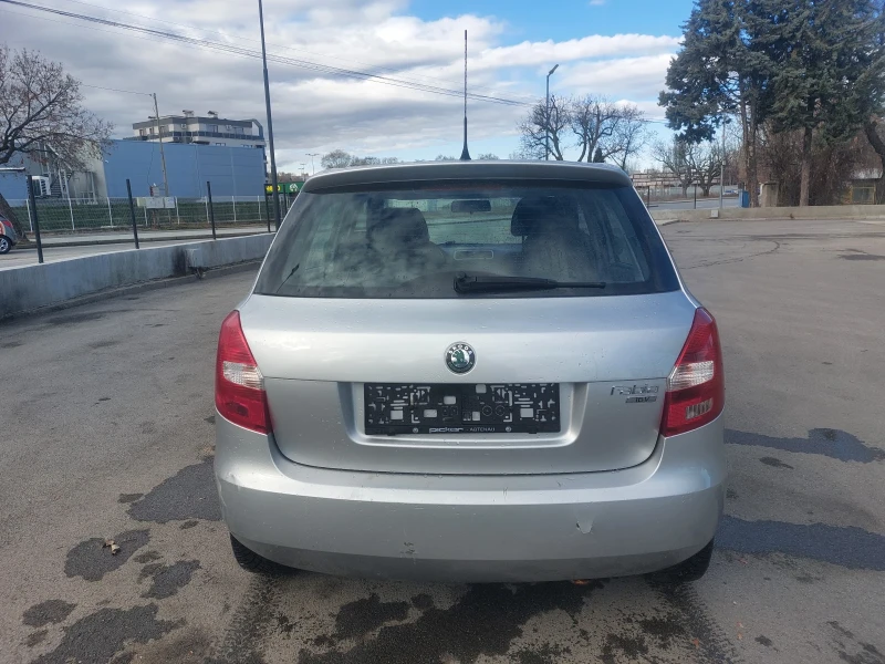 Skoda Fabia 1.4 бензин , снимка 5 - Автомобили и джипове - 48547493