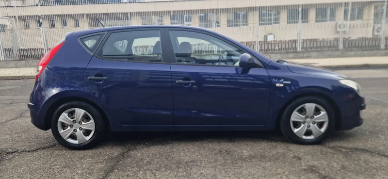 Hyundai I30 1, 6CRDI, КЛИМАТРО, снимка 4 - Автомобили и джипове - 48590909