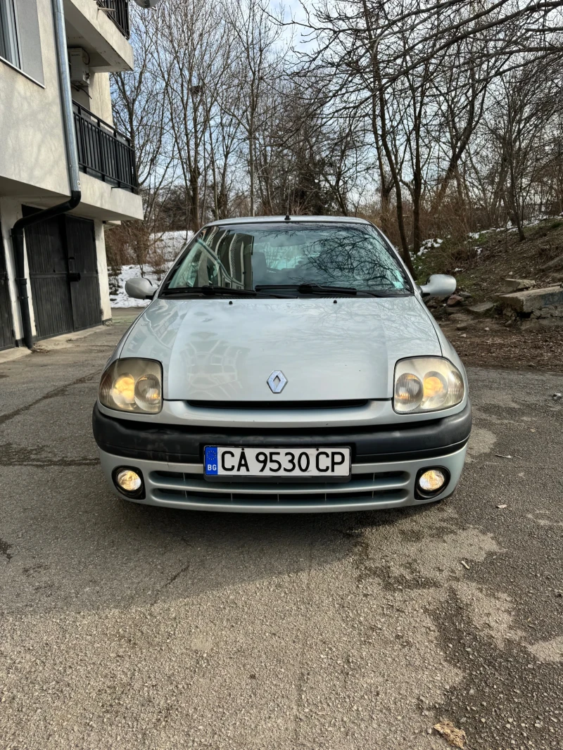 Renault Clio, снимка 2 - Автомобили и джипове - 49565720