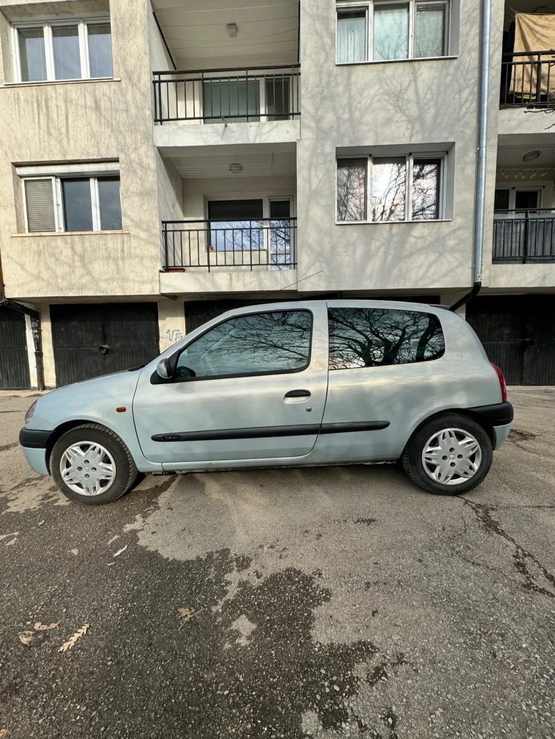 Renault Clio, снимка 3 - Автомобили и джипове - 49565720