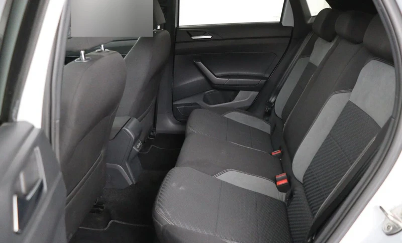 VW Polo 1.5TSI/150HP/R-LINE/PANO/NAVI/LED/429vpr, снимка 10 - Автомобили и джипове - 50288591
