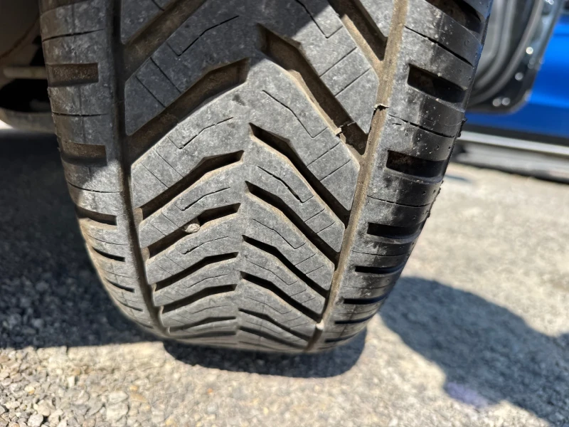 Toyota Yaris 1.4d4d СОБСТВЕН ЛИЗИНГ, снимка 11 - Автомобили и джипове - 51298476