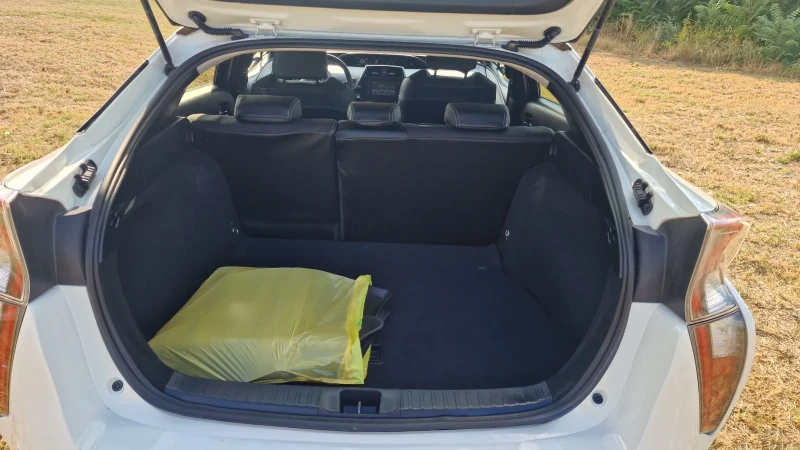 Toyota Prius 1.8 140кс, снимка 7 - Автомобили и джипове - 52494450