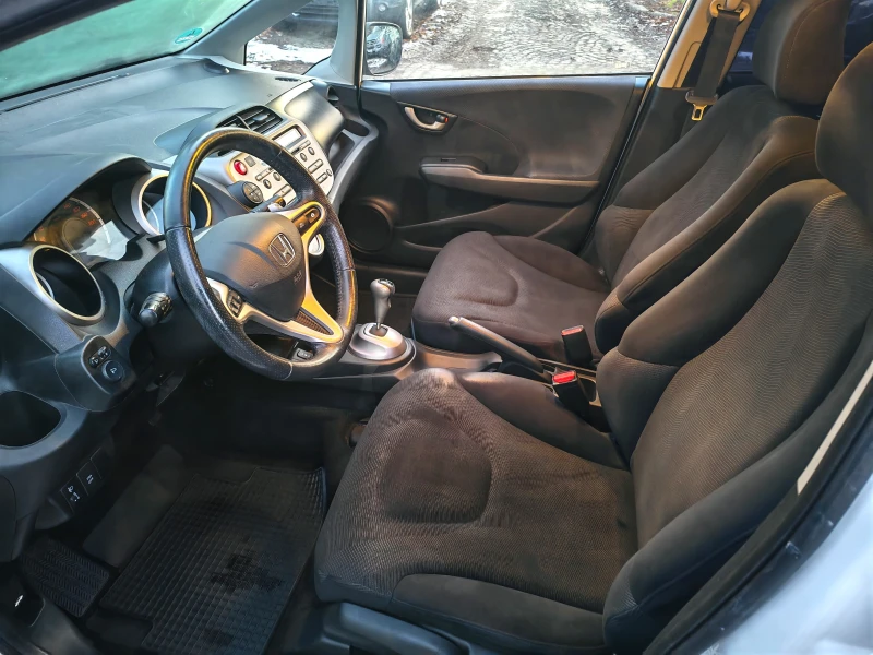 Honda Jazz 1.4i-АВТОМАТИК, снимка 9 - Автомобили и джипове - 52914758