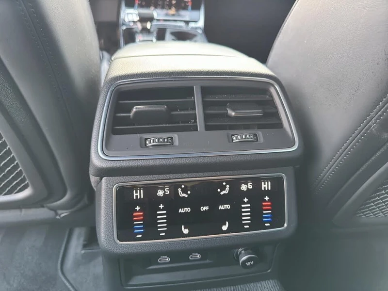 Audi Rs6 Avant* 4.0T* quattro* АвтоКредит* (ЦЕНА ДО БГ), снимка 11 - Автомобили и джипове - 53160029