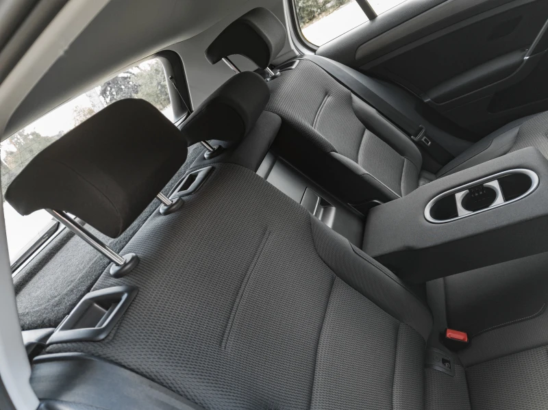 VW Golf, снимка 11 - Автомобили и джипове - 53295892