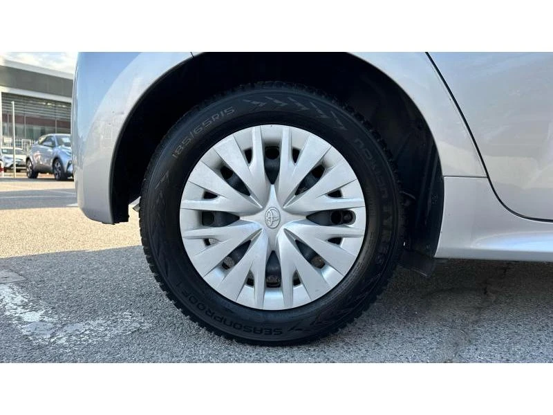 Toyota Yaris 1.5P ACTIVE, снимка 16 - Автомобили и джипове - 53100091