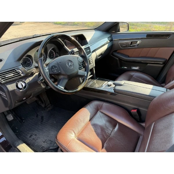 Mercedes-Benz E 350 CDI 231к.с. РЕГИСТРИРАН! ОБСЛУЖЕН!, снимка 8 - Автомобили и джипове - 54169218