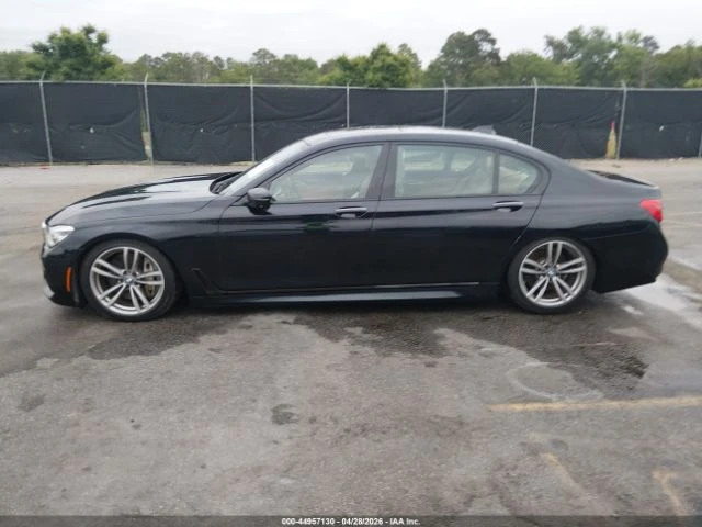 BMW 750 I* М ПАКЕТ* ЛИЗИНГ* ОБДУХ* HUD, снимка 14 - Автомобили и джипове - 54701810