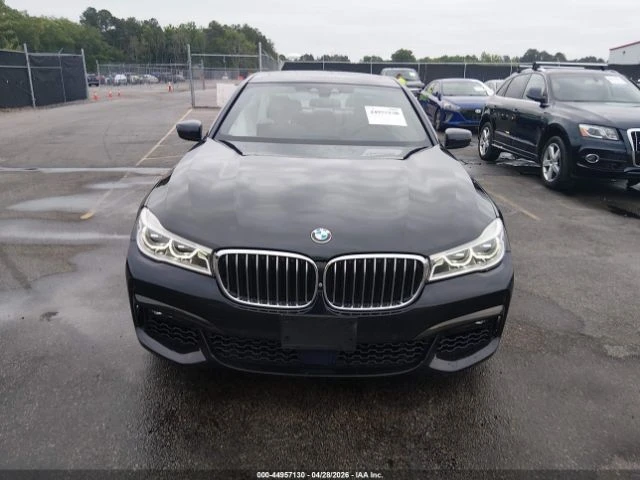 BMW 750 I* М ПАКЕТ* ЛИЗИНГ* ОБДУХ* HUD, снимка 12 - Автомобили и джипове - 54701810