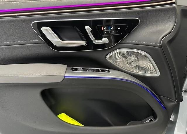 Mercedes-Benz EQS 450 SUV 4MATIC AMG HYPERSCREEN PANO TV 360 BURMEST | Mobile.bg � ����������� 9