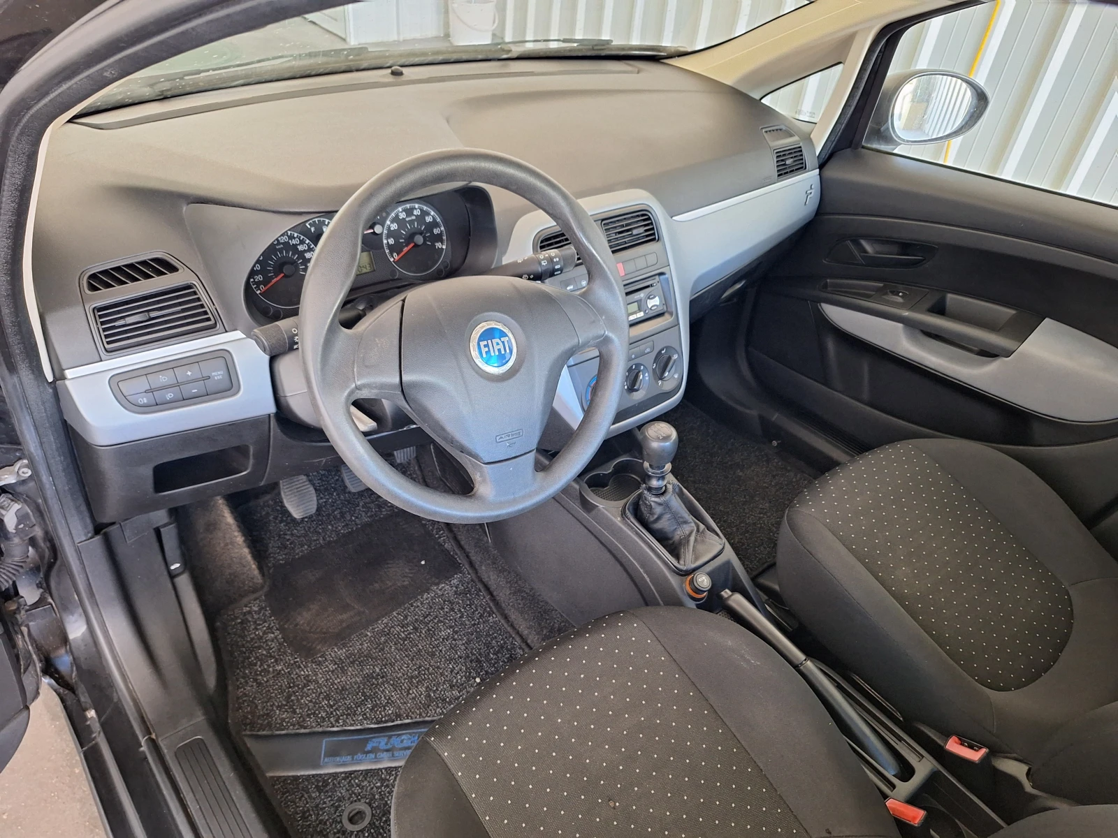 Fiat Punto 1.2i Grande punto | Mobile.bg   15