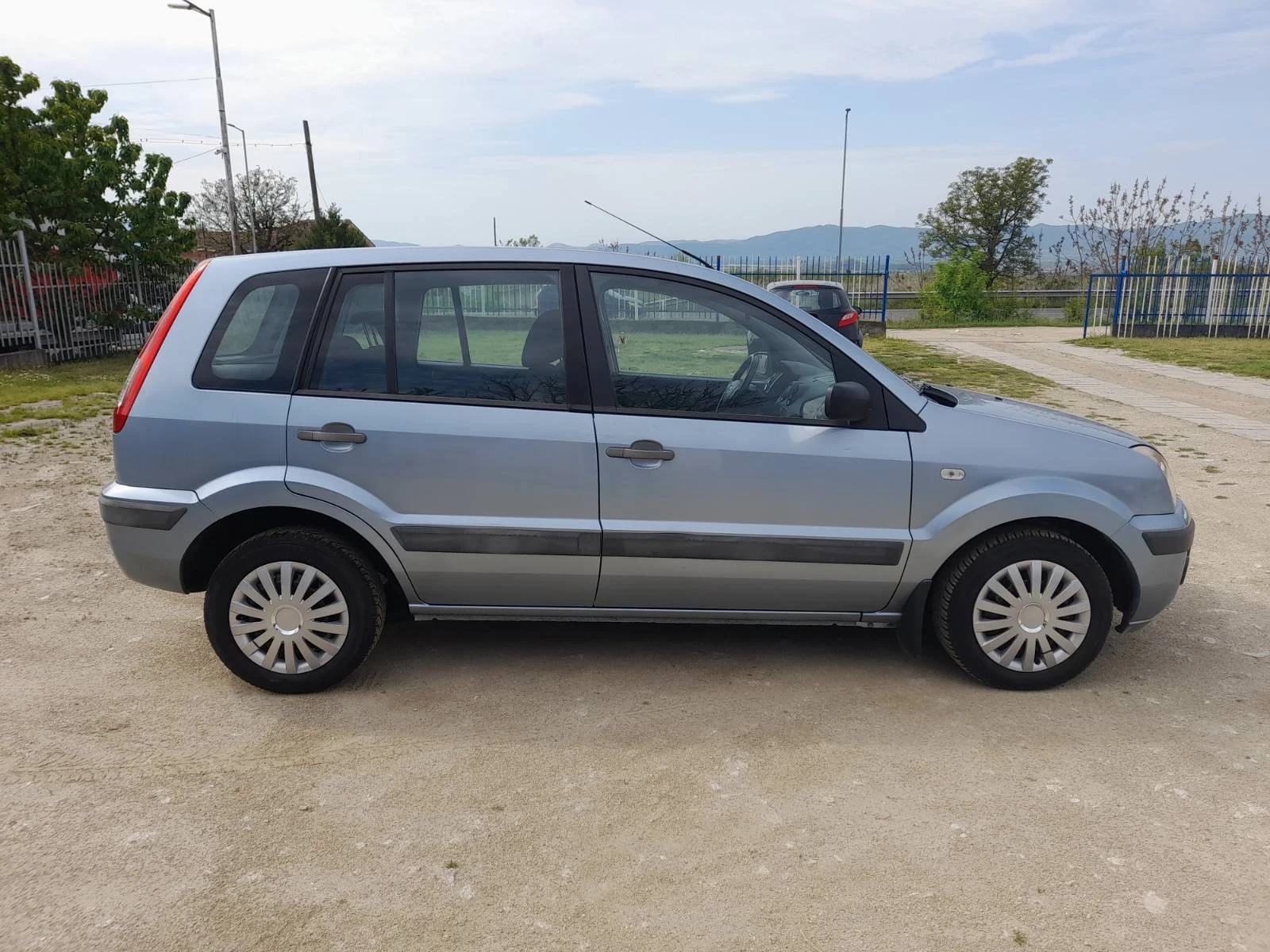Ford Fusion 1.4 TDCI - изображение 6