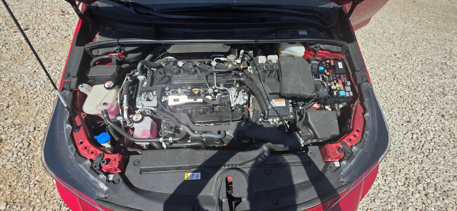 Toyota Corolla 2.0 GR Hybrid - изображение 10