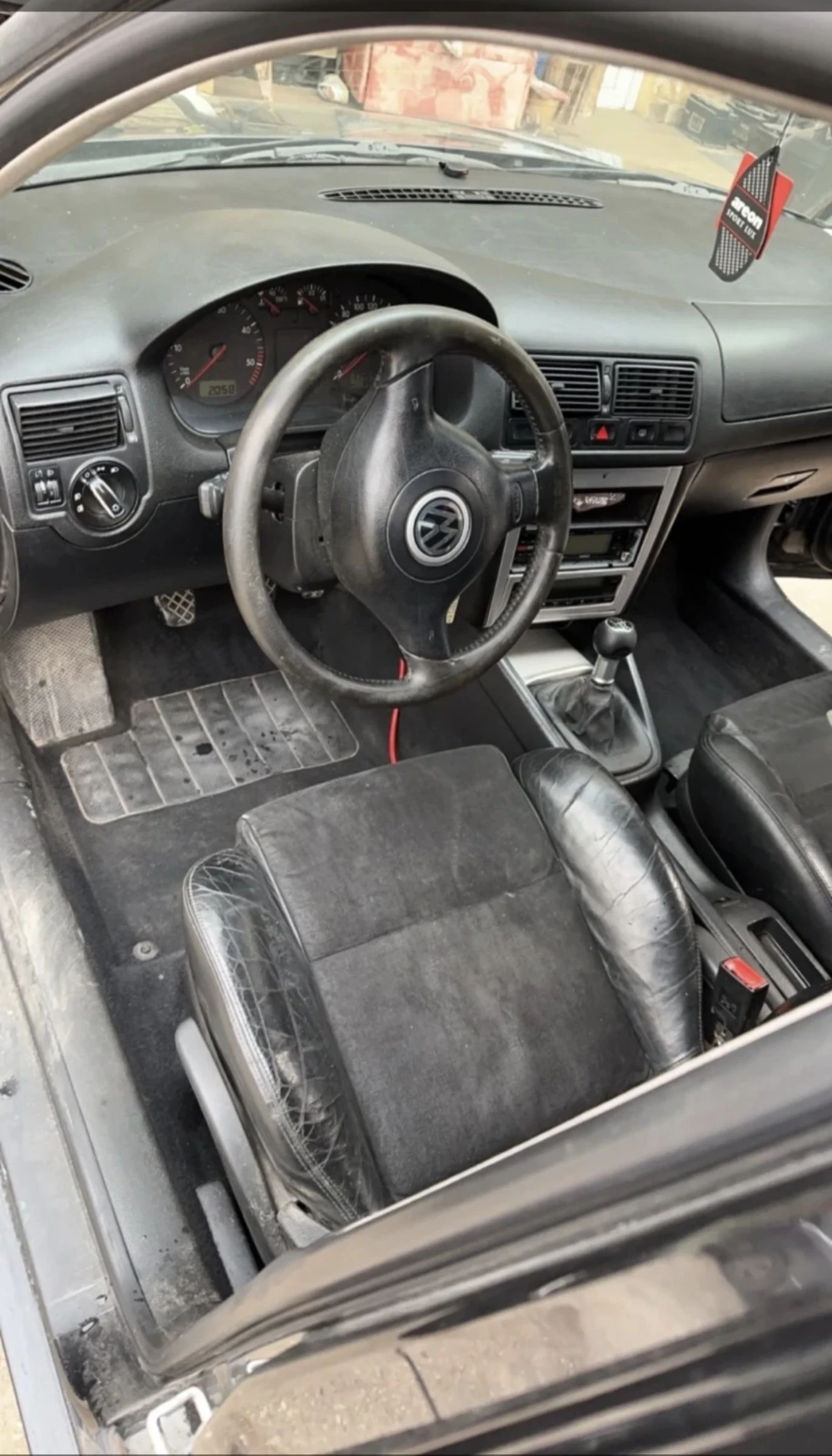 VW Golf | Mobile.bg   5