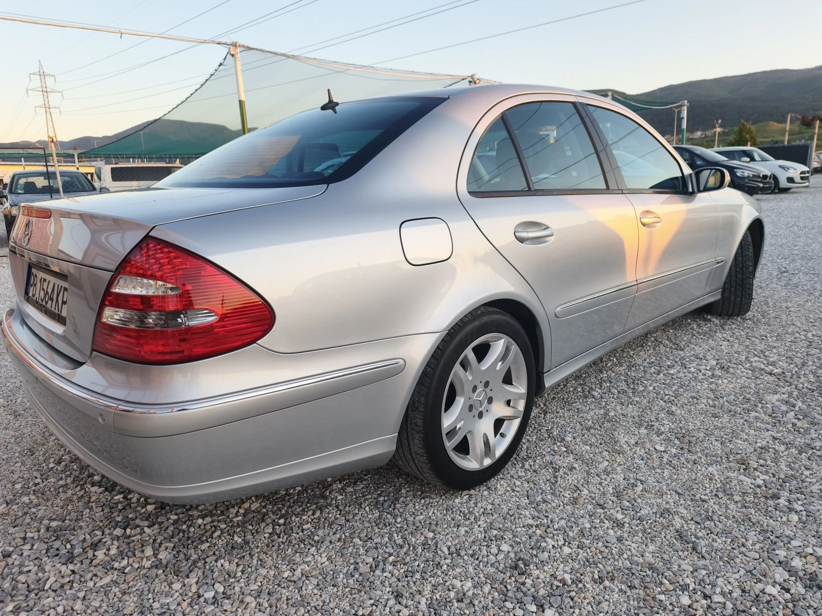 Mercedes-Benz E 320 3.0 V6, снимка 7 - Автомобили и джипове - 54322873