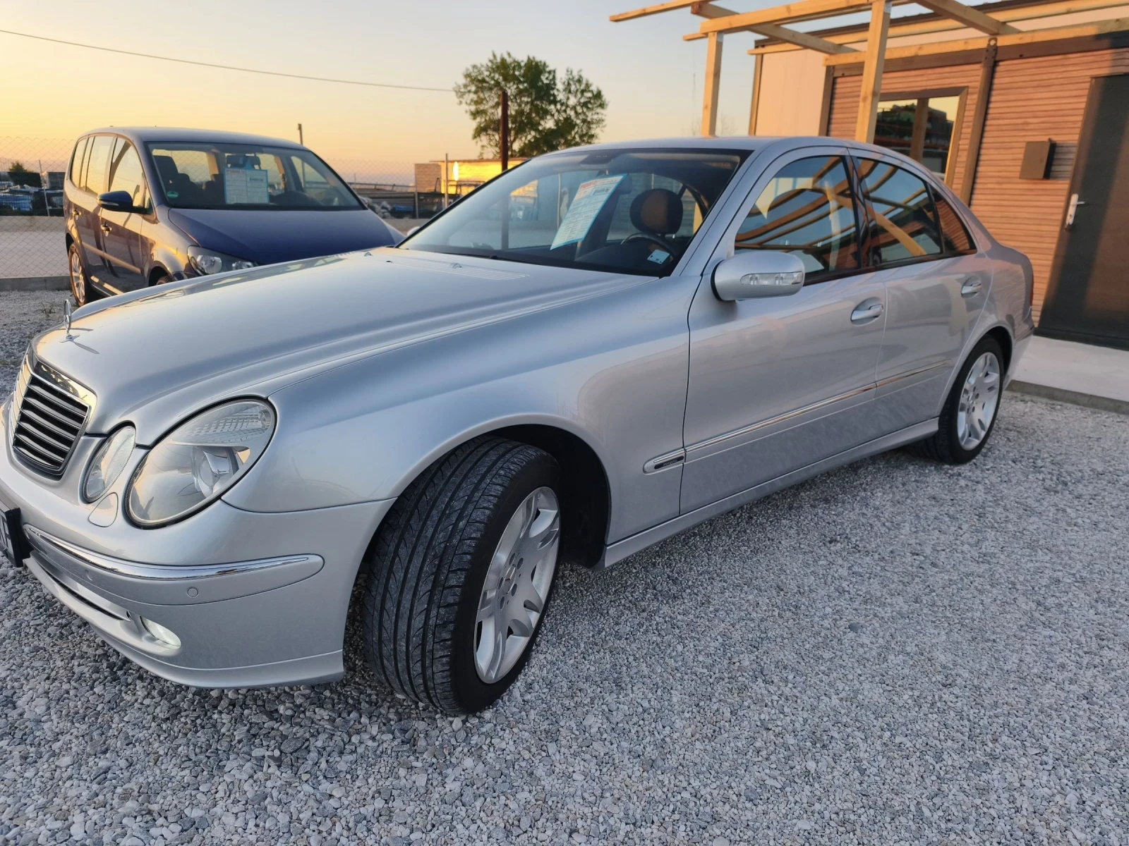 Mercedes-Benz E 320 3.0 V6, снимка 5 - Автомобили и джипове - 54322873