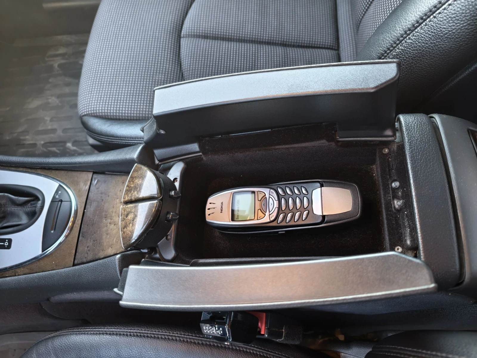 Mercedes-Benz E 320 3.0 V6, снимка 16 - Автомобили и джипове - 54322873