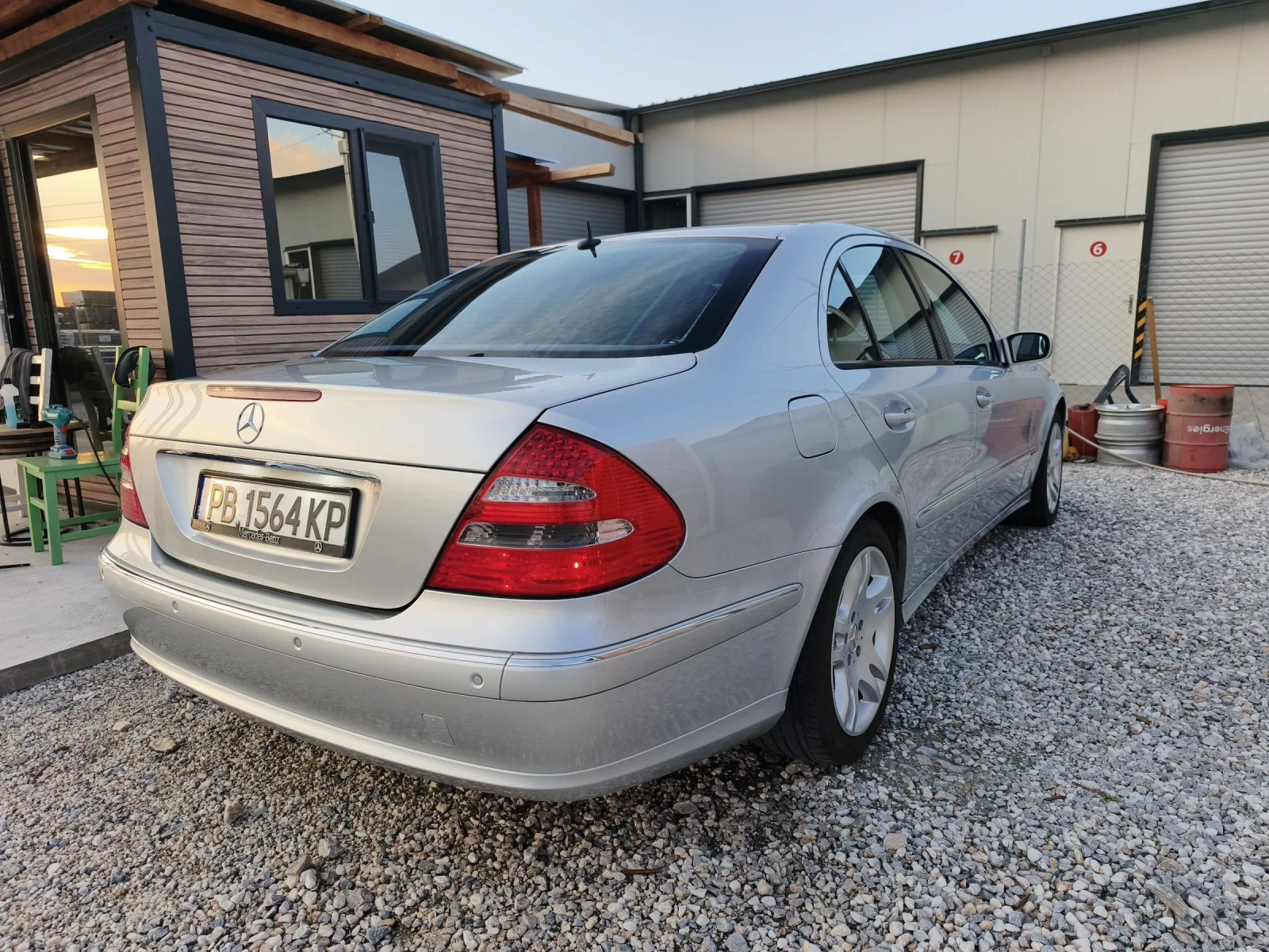Mercedes-Benz E 320 3.0 V6, снимка 5 - Автомобили и джипове - 55199049