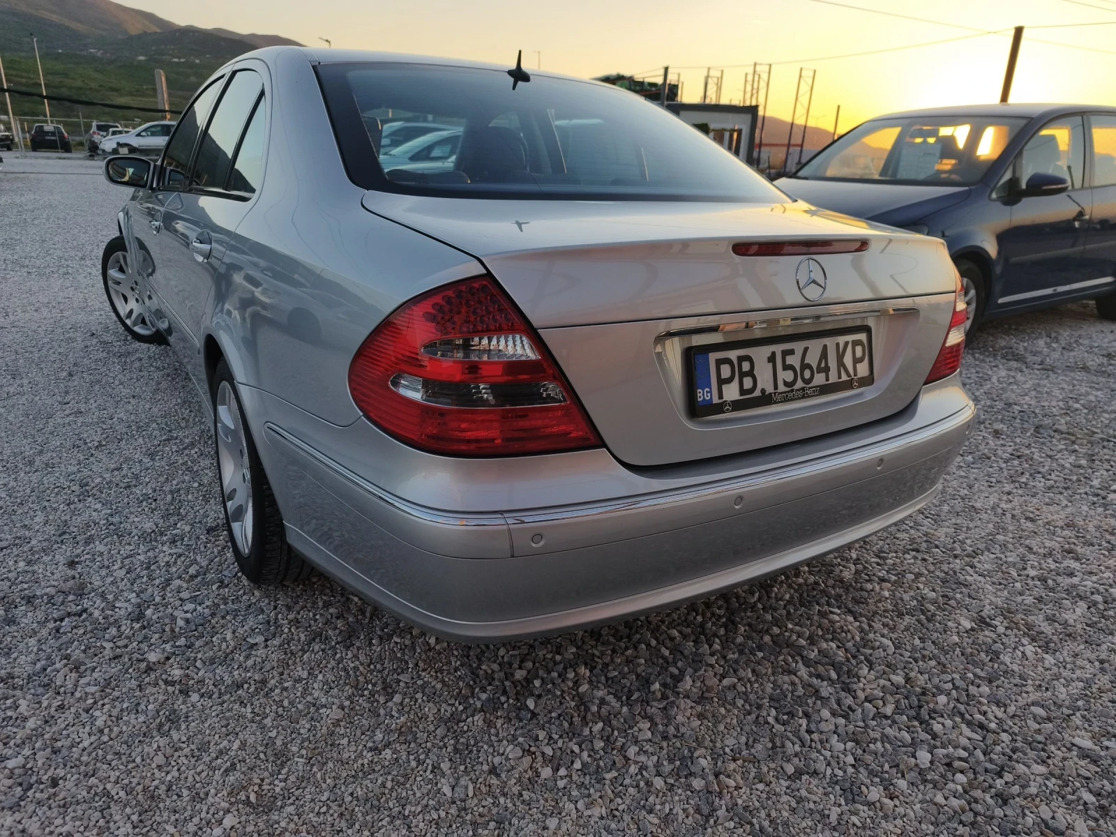Mercedes-Benz E 320 3.0 V6, снимка 6 - Автомобили и джипове - 54322873