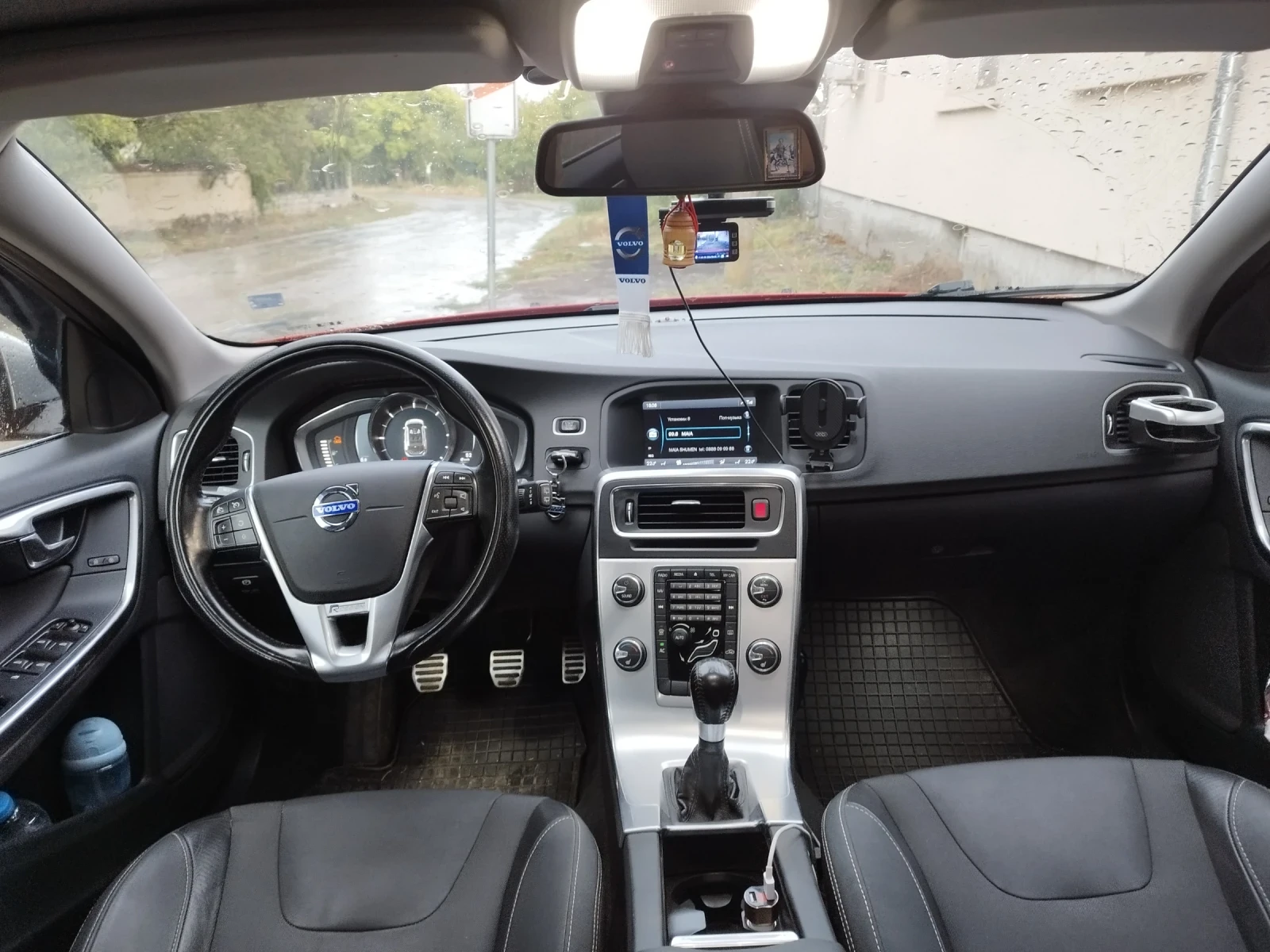 Volvo V60, снимка 9 - Автомобили и джипове - 54812056