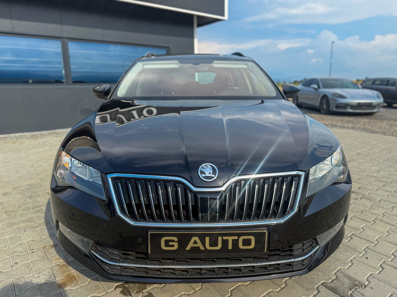 Skoda Superb 1.6 TDI 120 ks Собствен лизинг !!!, снимка 2 - Автомобили и джипове - 55003998