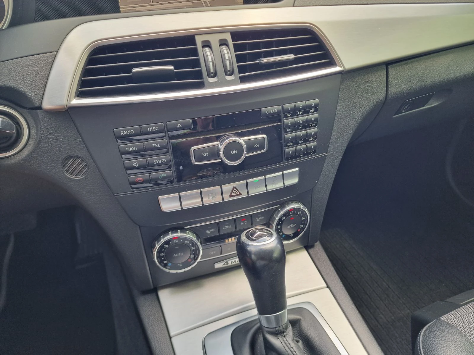 Mercedes-Benz C 350, снимка 11 - Автомобили и джипове - 55654437