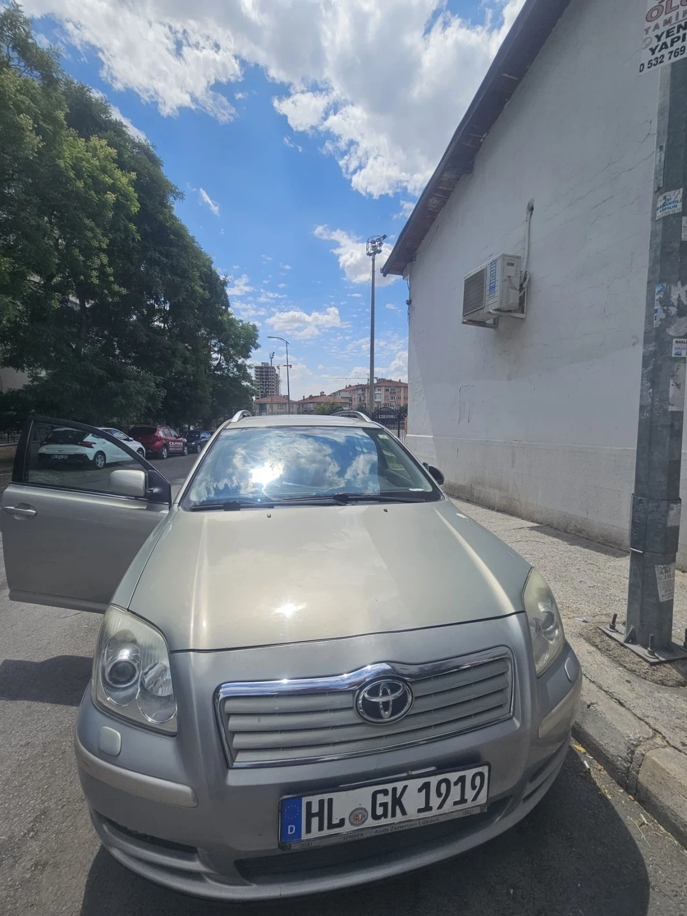 Toyota Avensis 2, 2 Германия , снимка 13 - Автомобили и джипове - 55932386