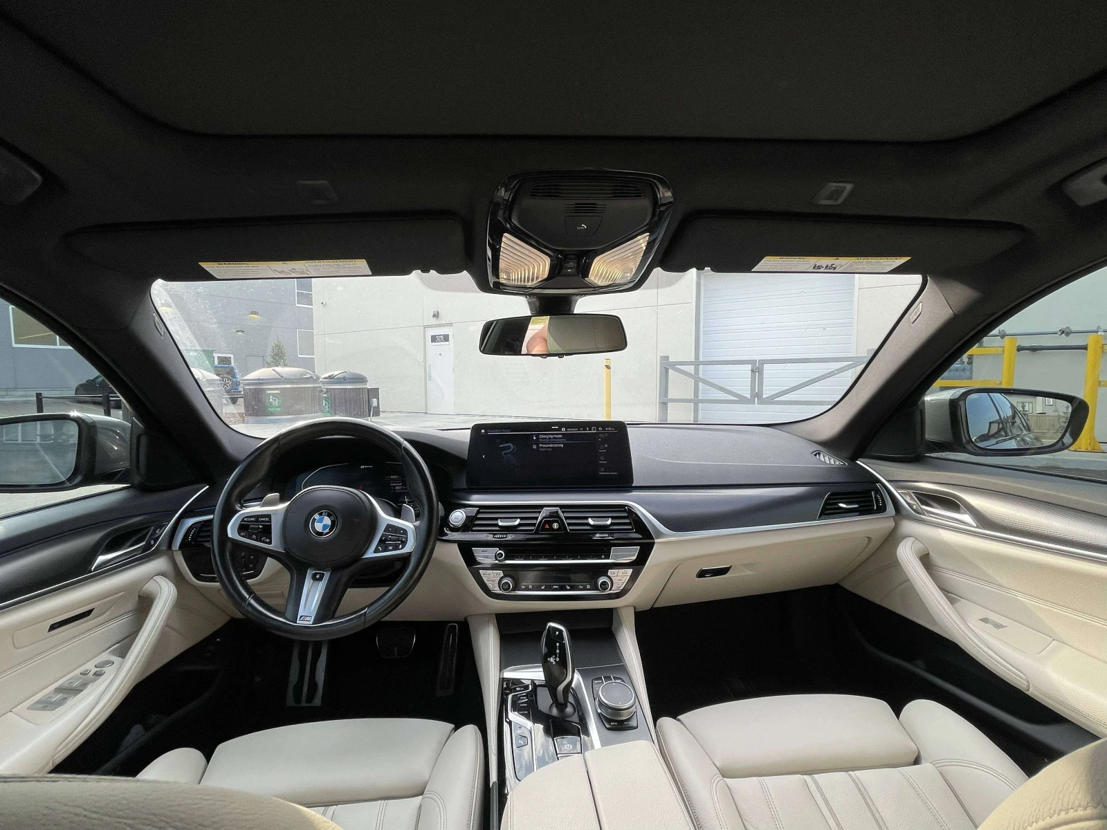 BMW 530E * xDrive * Plug In Hybrid * Фиксирана цена до БГ *, снимка 10 - Автомобили и джипове - 55938472