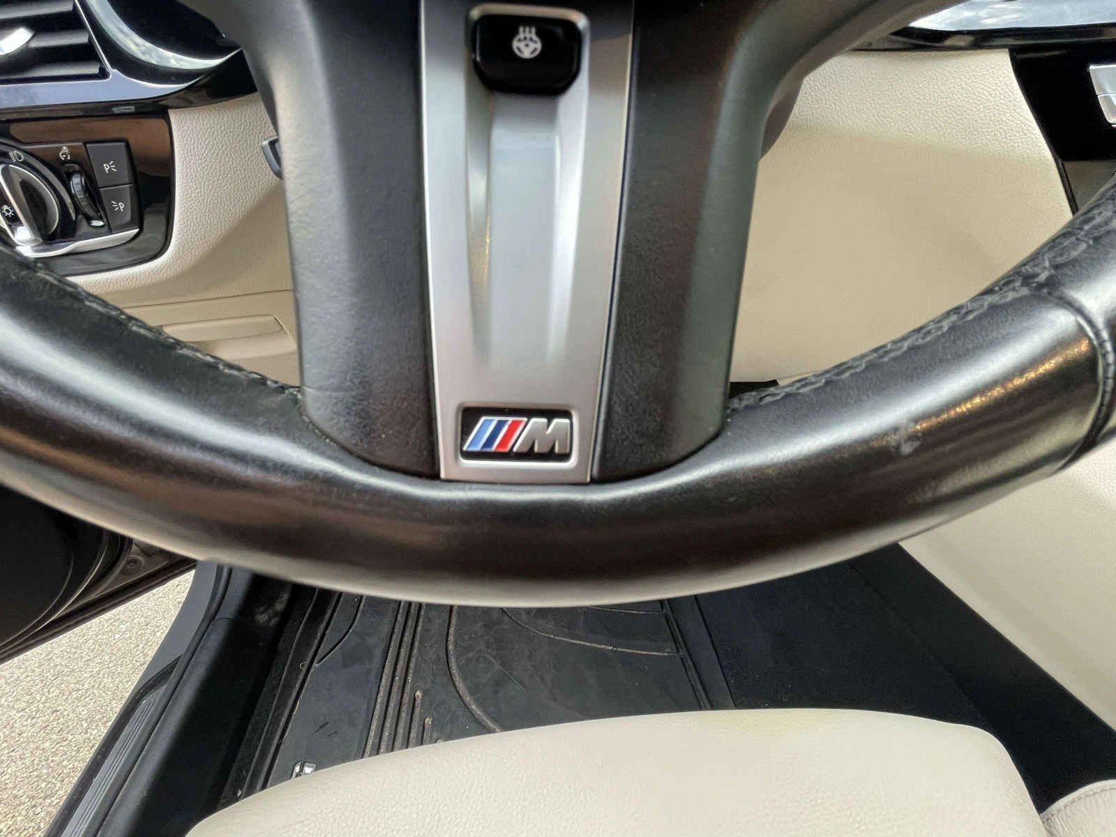 BMW 530E * xDrive * Plug In Hybrid * Фиксирана цена до БГ *, снимка 13 - Автомобили и джипове - 55938472